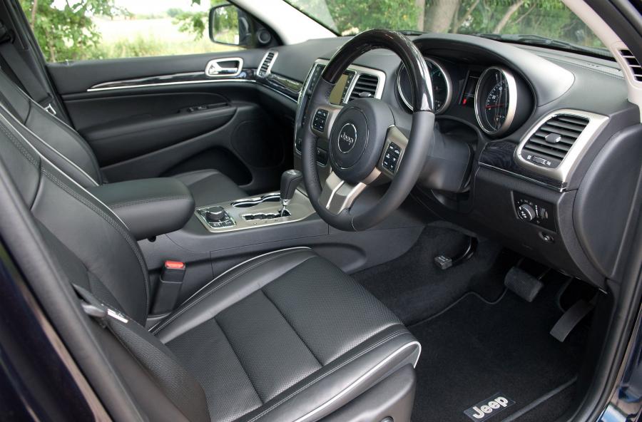  Jeep Grand Cherokee 2011 года  (UK) (фото 5 из 32)